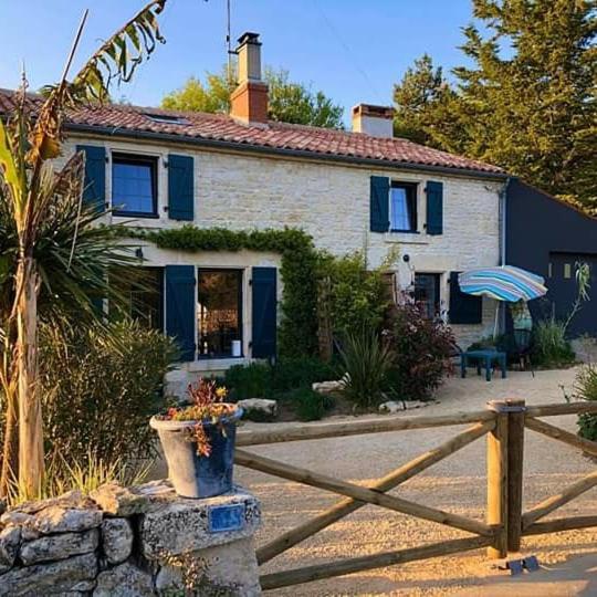 Vila Refuge De Campagne "La Grange A Meme " Chaix Exteriér fotografie